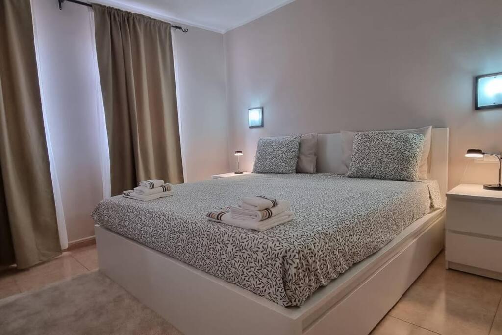 Appartamento Bouganville Con Terrazza E Piscina Коральео Экстерьер фото